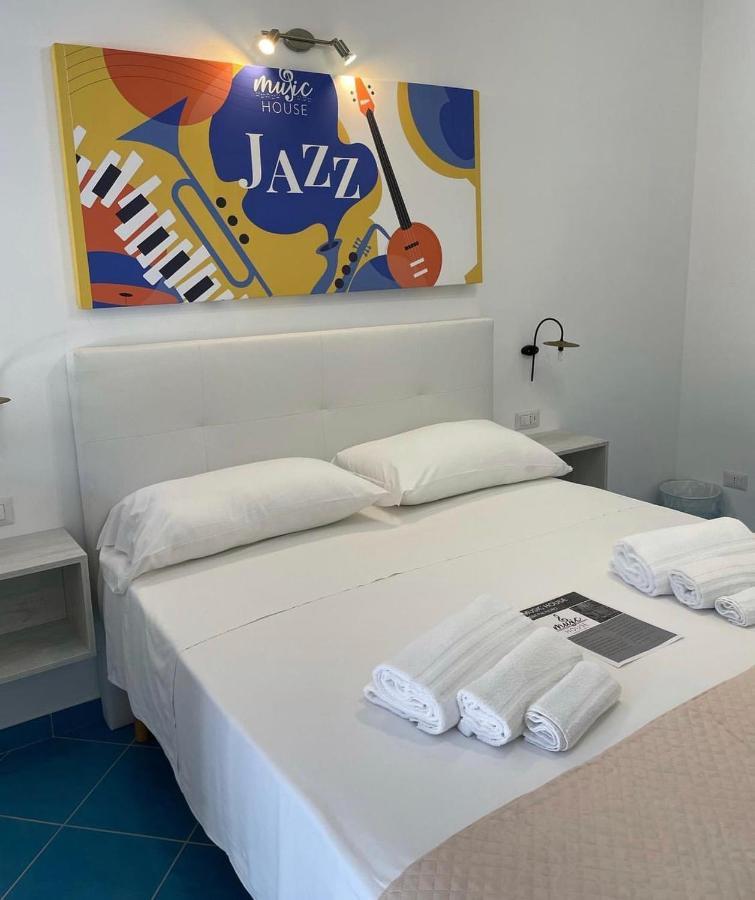 Bed and breakfast Music House Palinuro Extérieur photo